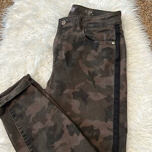 ❣️Nordstrom DL1961 Camouflage Jeans❣️